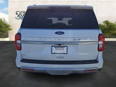 Used 2024 Ford Expedition XLT image 4