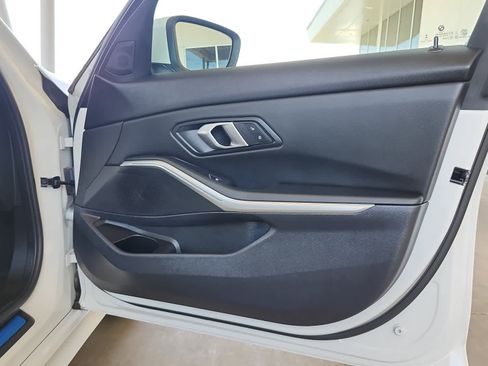 Used 2025 BMW 330i Sedan RWD image 12