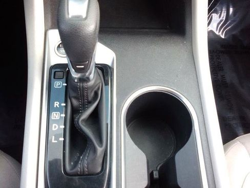 Used 2022 Nissan Altima 2.5 SV image 10