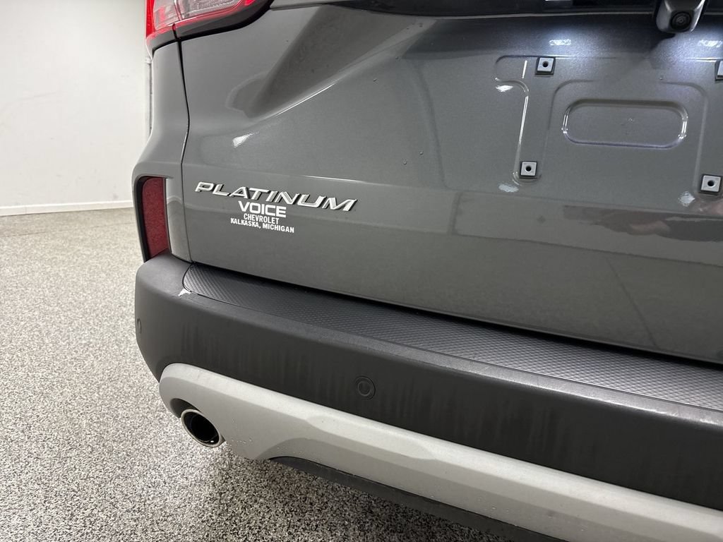 Used 2025 Ford Escape Platinum AWD/4WD image 28