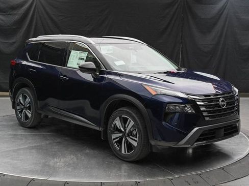New 2025 Nissan Rogue SL w/ SL Premium Package AWD/4WD image 3