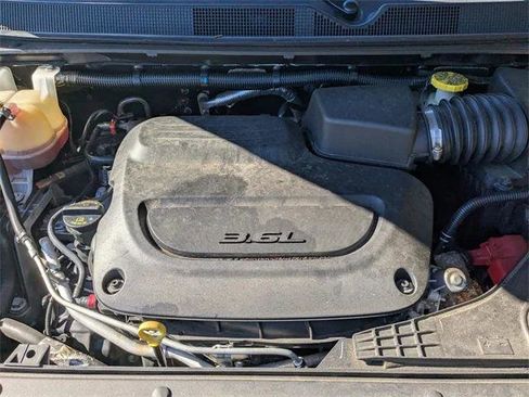 Certified 2020 Chrysler Pacifica Touring-L w/ Advanced Safetytec Group image 27