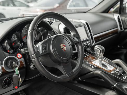 Used 2012 Porsche Cayenne S AWD/4WD image 16