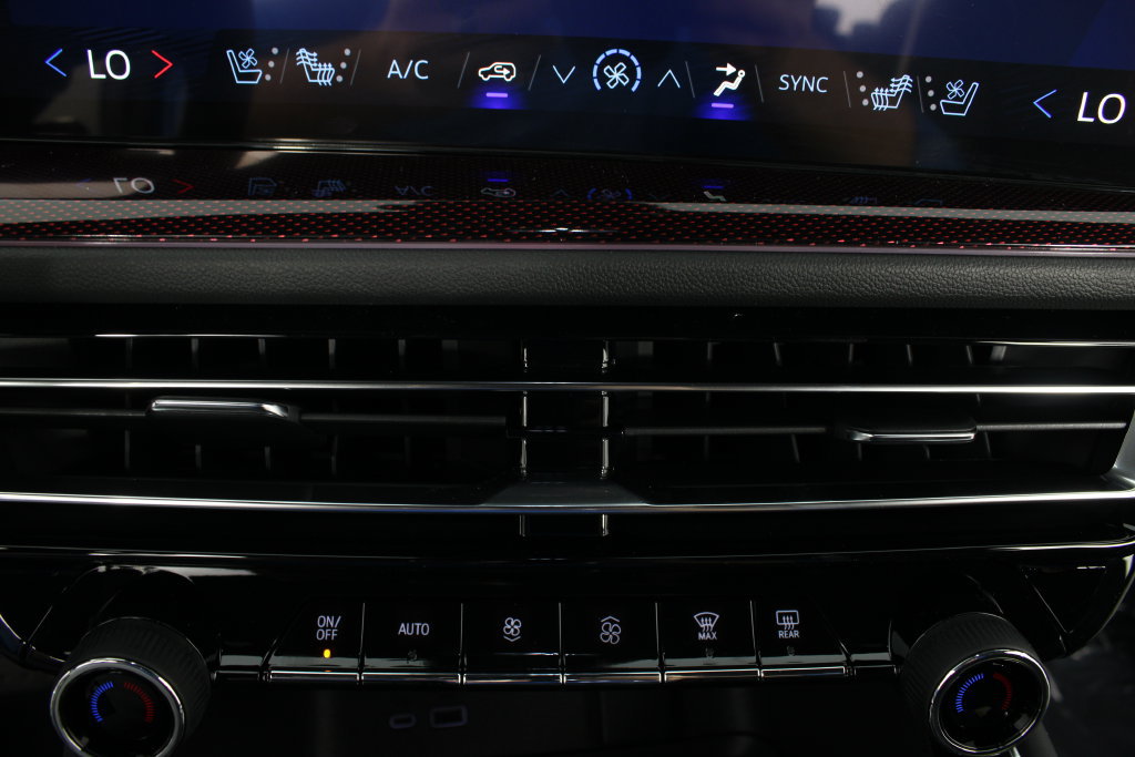 New 2027 Chevrolet Traverse RS FWD image 14