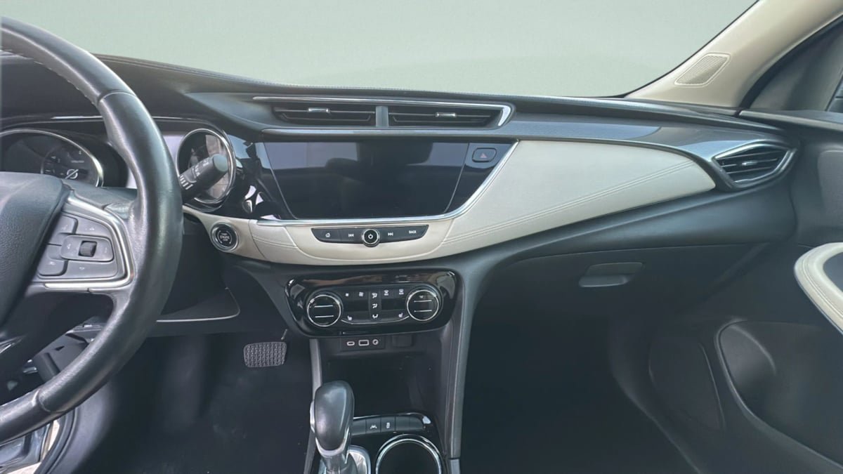 Used 2020 Buick Encore GX Essence w/ Advanced Technology Package FWD image 11