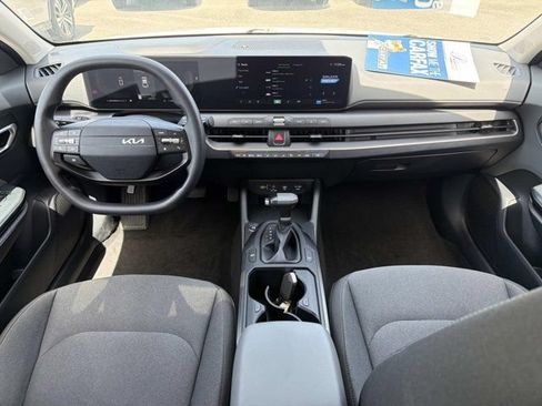 Used 2025 Kia K4 FWD image 21