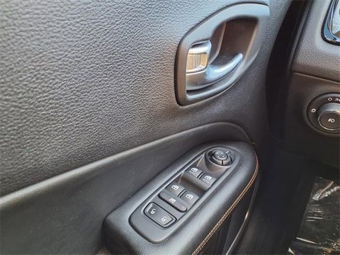 Used 2019 Jeep Compass Limited w/ Safety & Security Group image 7