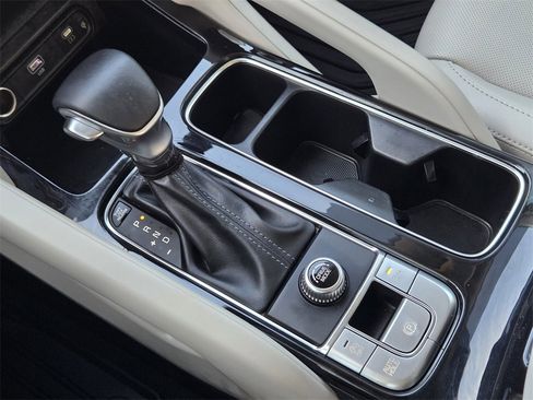 Certified 2024 Kia Telluride S w/ S Sunroof Package image 18