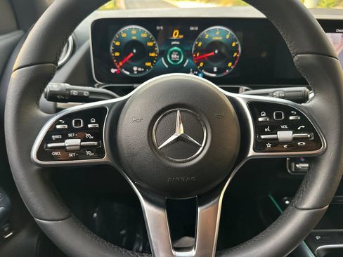 Used 2021 Mercedes-Benz GLA 250 4MATIC image 22