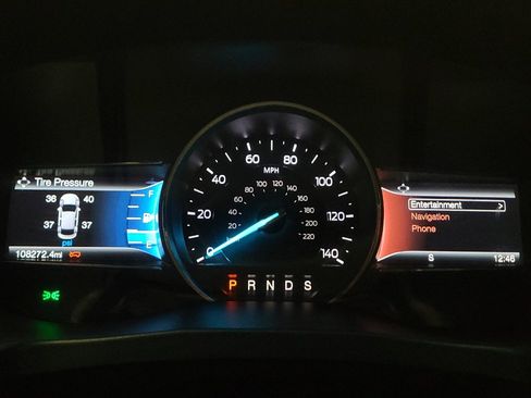 Used 2017 Ford Explorer XLT w/ Equipment Group 202A FWD image 23