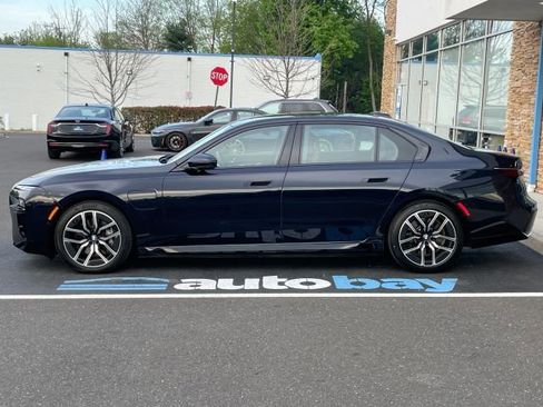 Used 2024 BMW 750e xDrive AWD/4WD image 13