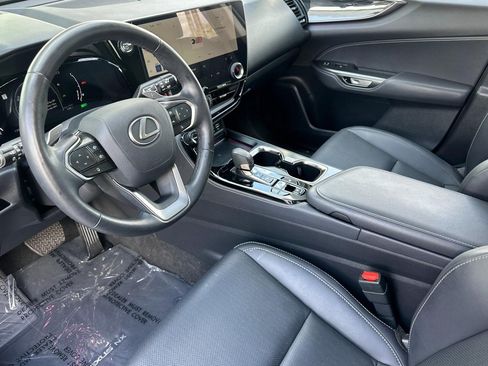 Used 2025 Lexus NX 350h AWD w/ Accessory Package (2T) image 4