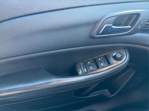 Used 2014 Chevrolet Malibu LT image 21