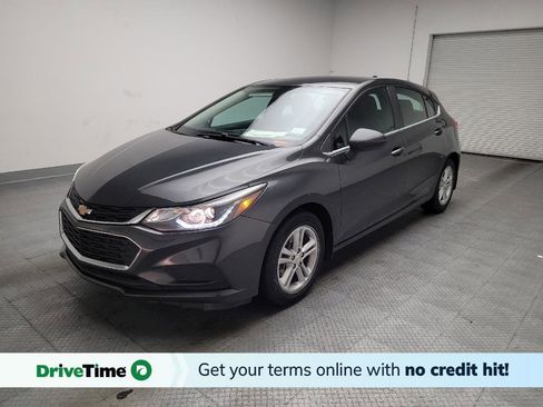 Used 2017 Chevrolet Cruze LT FWD image 1