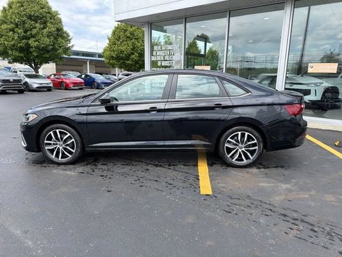 New 2026 Volkswagen Jetta SE FWD image 3