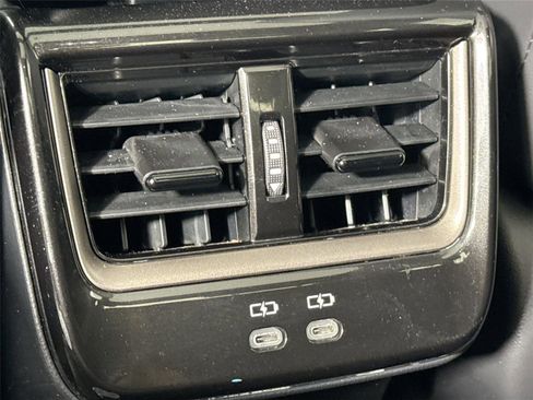 Used 2024 Toyota Crown Limited image 44