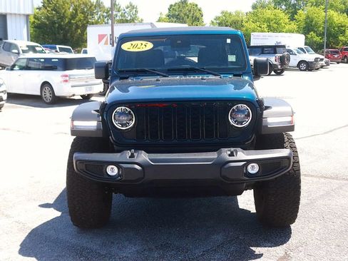 Used 2025 Jeep Wrangler Unlimited Sport AWD/4WD image 2