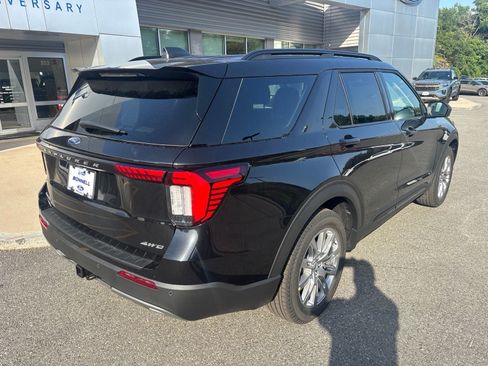New 2026 Ford Explorer Active w/ Active Comfort Package AWD/4WD image 3