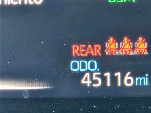 Used 2023 Toyota RAV4 XLE Premium image 15