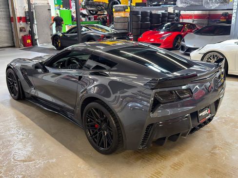 Used 2017 Chevrolet Corvette Z06 RWD image 11