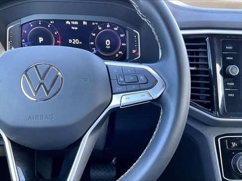 Used 2022 Volkswagen Atlas Cross Sport SE AWD/4WD image 25