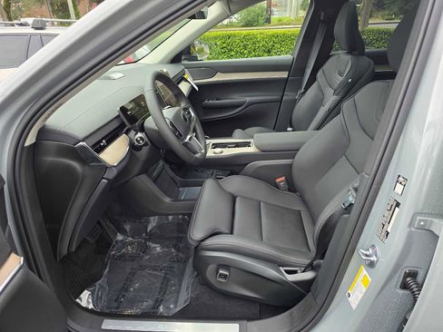 New 2025 Volvo EX90 Ultra w/ Protection Package Premier AWD/4WD image 19