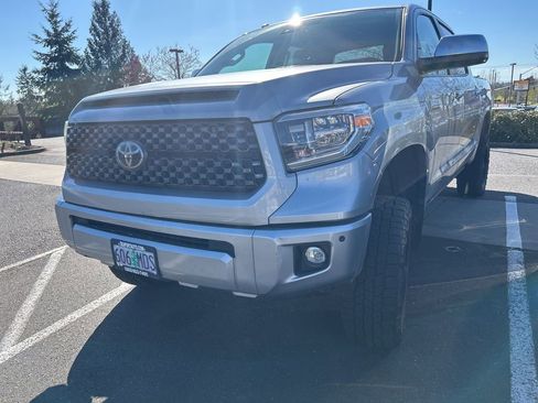 Used 2019 Toyota Tundra Platinum image 1