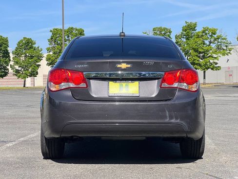 Used 2016 Chevrolet Cruze LT image 21