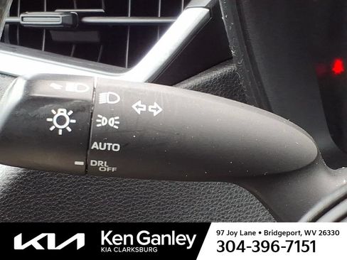 Used 2022 Toyota Corolla LE FWD image 19