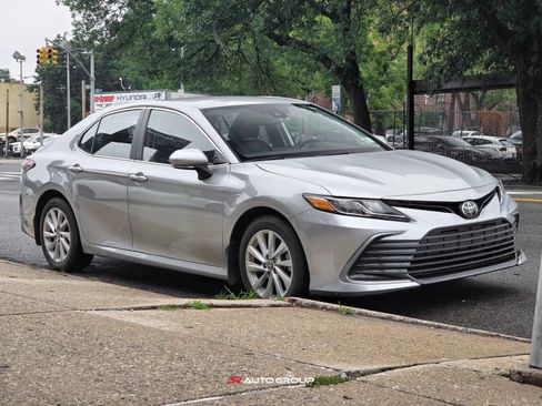 Used 2023 Toyota Camry LE w/ Cold Weather Package AWD/4WD image 5