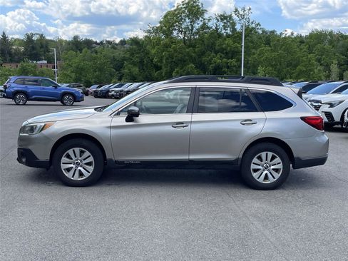 Used 2015 Subaru Outback 2.5i Premium AWD/4WD image 2