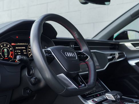 Certified 2023 Audi RS 7 Sportback w/ Black Optic Package AWD/4WD image 4