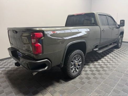 Used 2022 Chevrolet Silverado 2500 Custom w/ Custom Convenience Package image 9