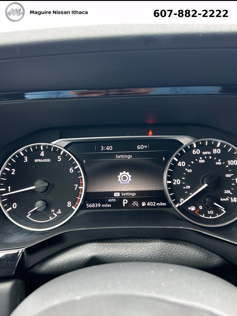 Used 2023 Nissan Pathfinder SL w/ Black Appearance Package AWD/4WD image 6