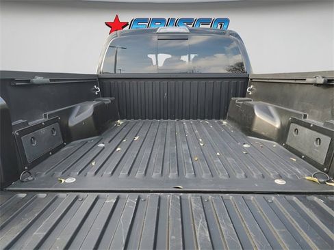 Used 2018 Toyota Tacoma SR5 image 32