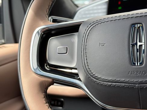 New 2026 Lincoln Navigator L Black Label AWD/4WD image 25