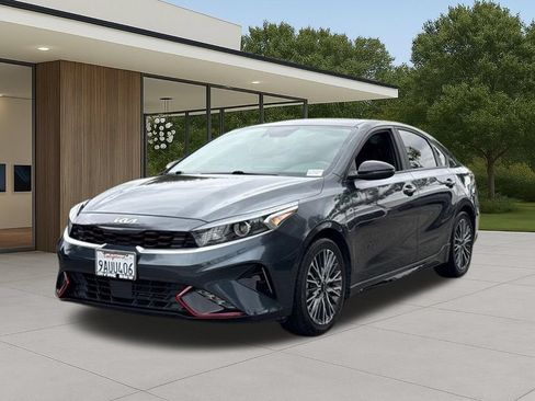 Used 2022 Kia Forte GT-Line w/ GT-Line Premium Package FWD image 2