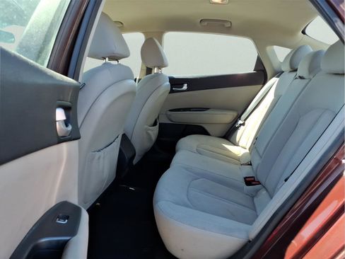 Used 2016 Kia Optima LX image 10