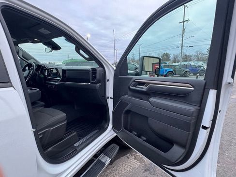 Used 2025 Chevrolet Silverado 2500 LT w/ Convenience Package AWD/4WD image 28