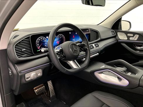 Used 2026 Mercedes-Benz GLS 450 4MATIC image 19