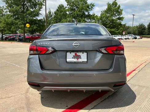 Used 2025 Nissan Versa SV w/ Trunk Package FWD image 7