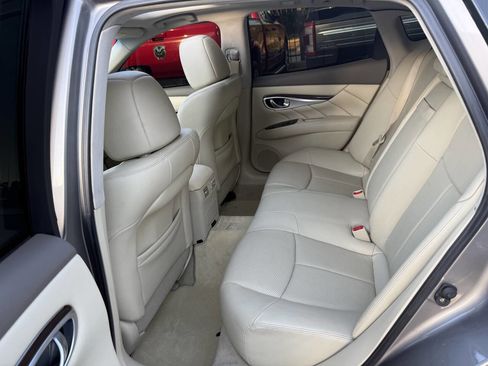 Used 2012 INFINITI M37 w/ Premium Pkg RWD image 13