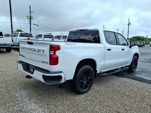 Used 2025 Chevrolet Silverado 1500 Custom w/ Turbomax Blackout Package AWD/4WD image 7