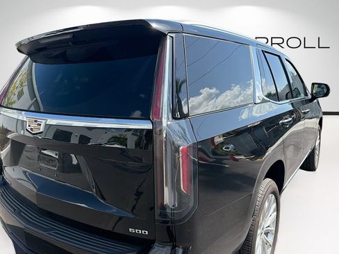 Used 2024 Cadillac Escalade Premium Luxury AWD/4WD image 10