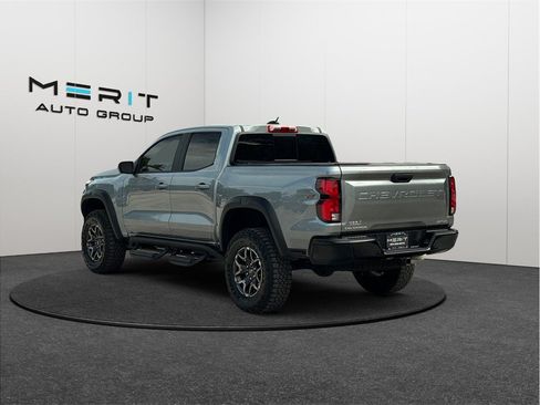 Used 2025 Chevrolet Colorado ZR2 w/ Technology Package AWD/4WD image 7