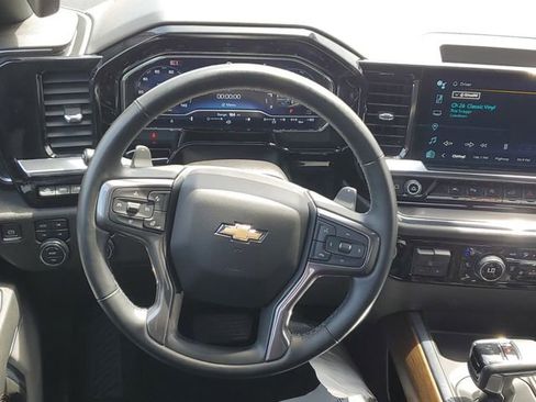 Used 2024 Chevrolet Silverado 1500 High Country w/ Technology Package AWD/4WD image 26