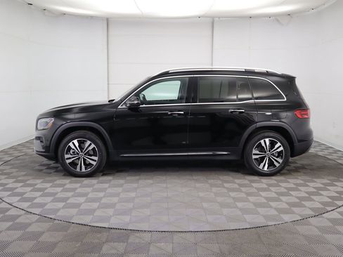 Certified 2025 Mercedes-Benz GLB 250 4MATIC image 8