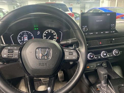 Used 2024 Honda Civic Sport image 4
