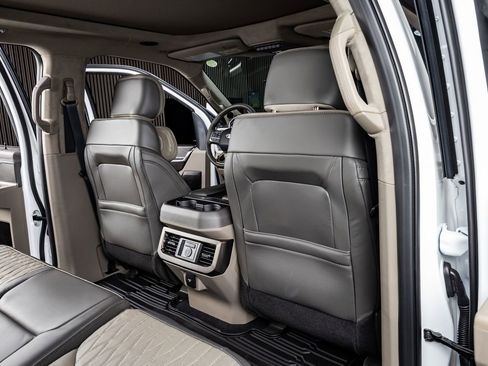 Used 2026 Ford F450 Platinum w/ Platinum Plus Package image 31