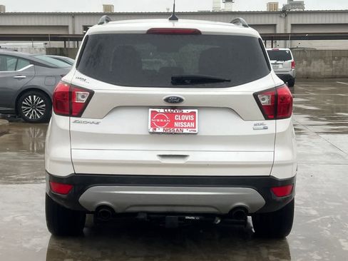 Used 2019 Ford Escape SEL image 8